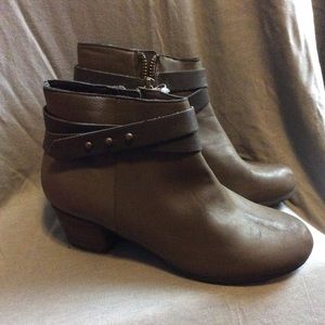 Brown  girls Booties